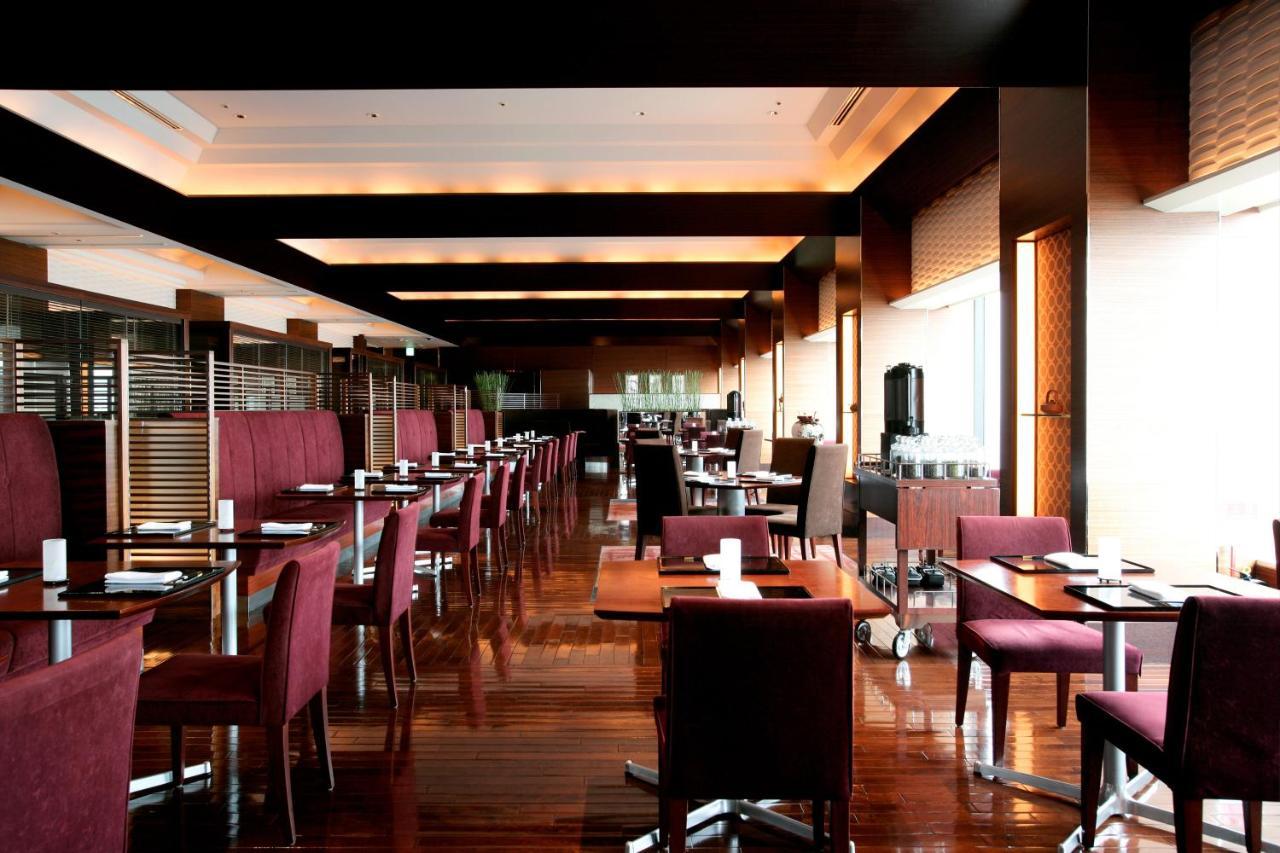 Intercontinental Yokohama Grand By Ihg Yokohama (Kanagawa) Exterior foto The interior of the lounge
