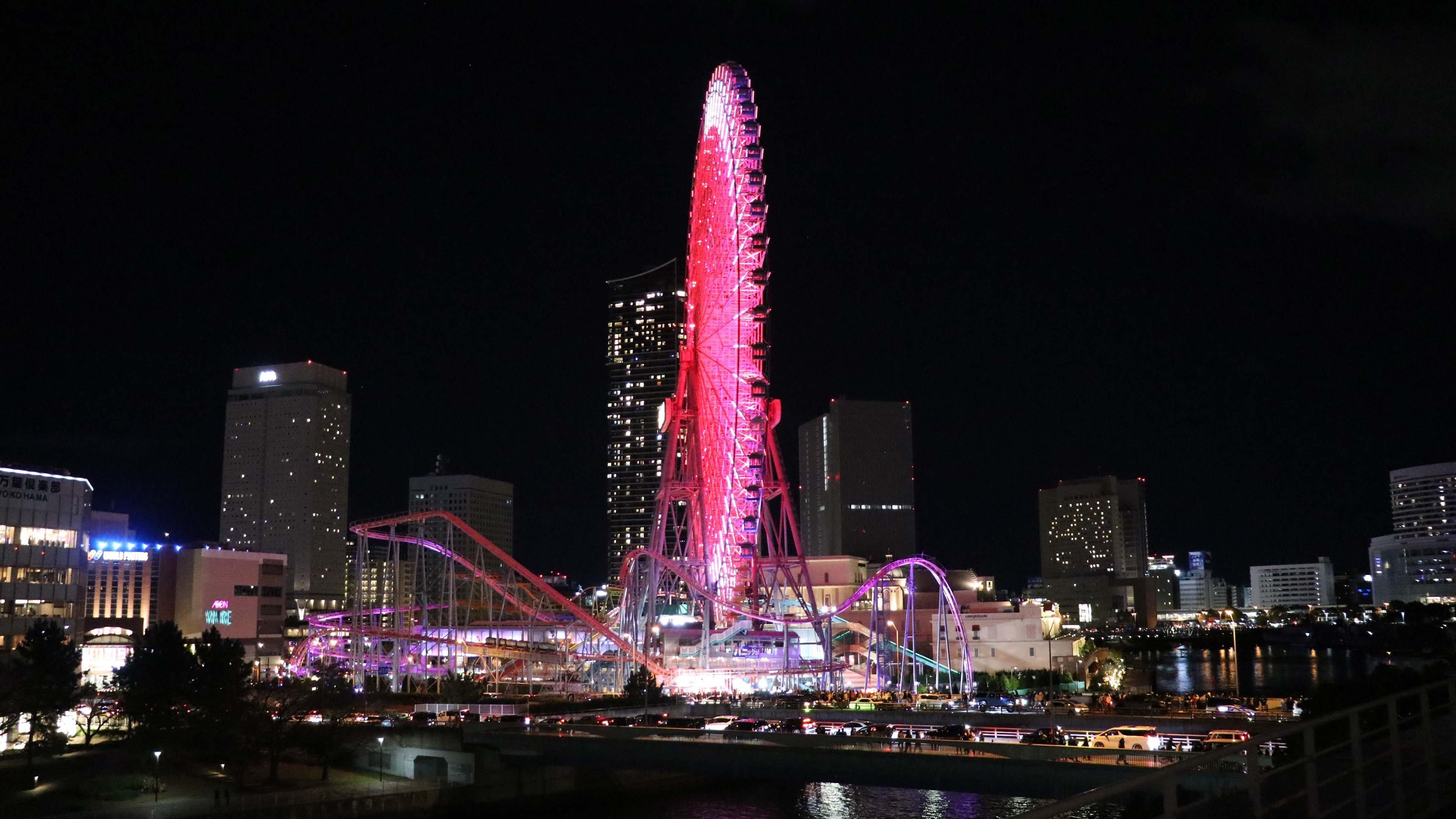 Intercontinental Yokohama Grand By Ihg Yokohama (Kanagawa) Exterior foto The tower at night